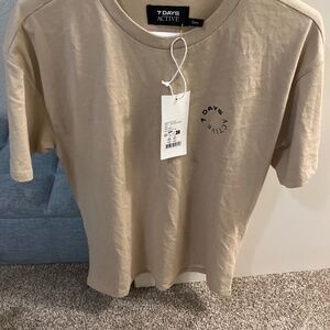 Seven days active women’s organic oversize T-shirt with tags size small